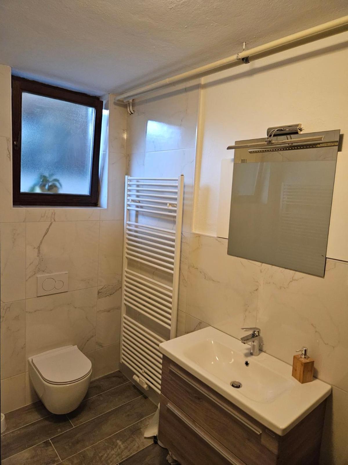 Apartma Vidmar Šenčur エクステリア 写真